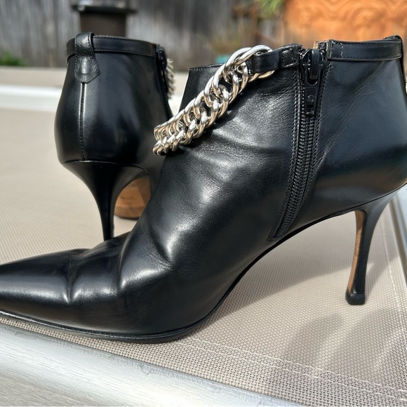 Manolo Blahnik black leather booties w/chain. Size 37.5 - Picture 9 of 15